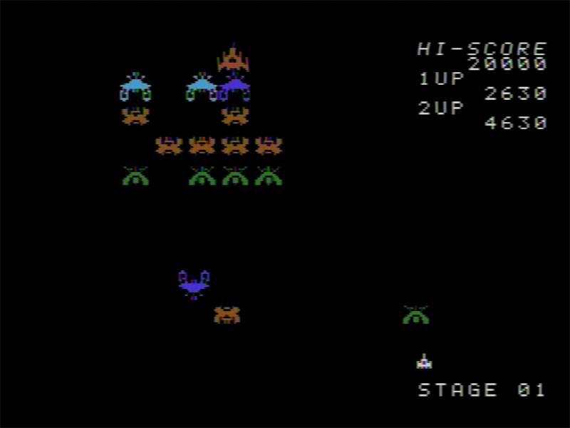 単機で飛んでくるギャラガーは、一定ラインまで降りてくるとトラクタービームを照射します。これに触れると、自機がさらわれて捕虜に。しかし、次に飛来したときに撃ち落とせば、ファイターを取り返せるだけでなくドッキングして2倍の攻撃力になりました。横幅が広がる分、当たり判定も大きくなる諸刃の剣ですが。