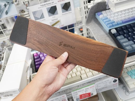 製品 : REALFORCE アルミ リストレスト | REALFORCE | 日本製