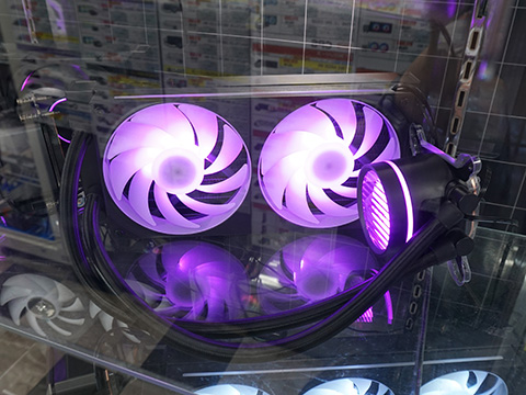 ほぼ未使用NEXTケース+簡易水冷+750W電源+RGBファン ほぼ未使用NEXTケース+簡易水冷+750W電源+RGBファン PCパーツ