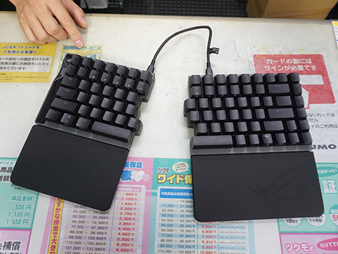75% 分割キーボード ASUSの75%分割キーボード「ROG Falcata」が発売、左側だけでも