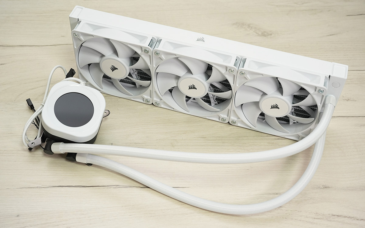 NAUTILUSシリーズの1モデル「NAUTILUS RS LCD」。iCUE LINKに対応しない代わりに導入コストが抑えられる