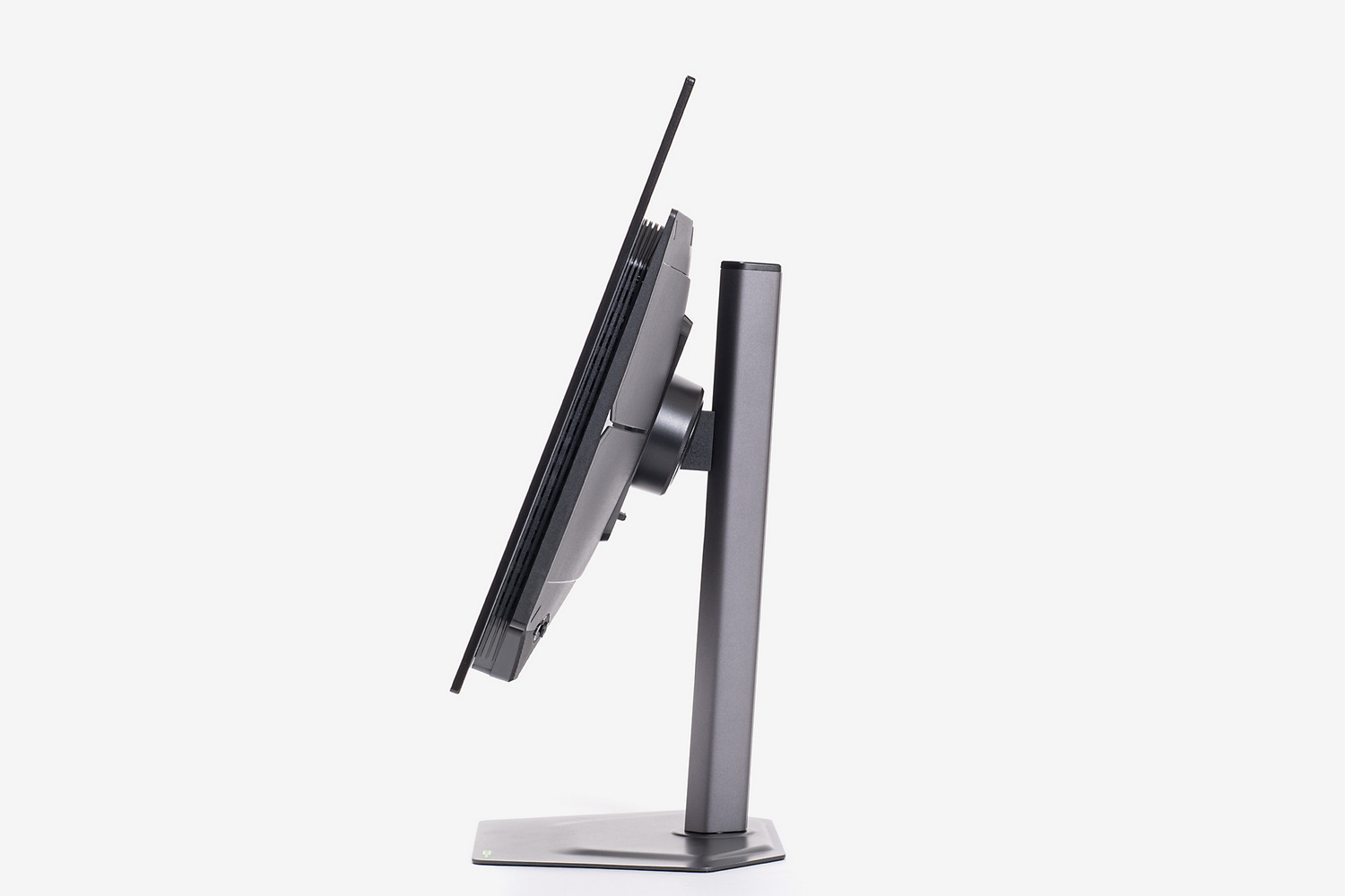 チルトは-5度から+21度で動かせる