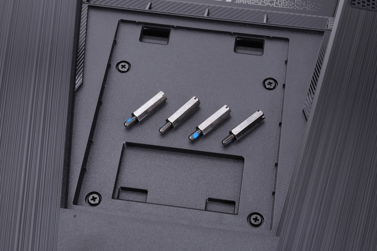 専用のスペーサーを取り付けることでVESA100に対応する