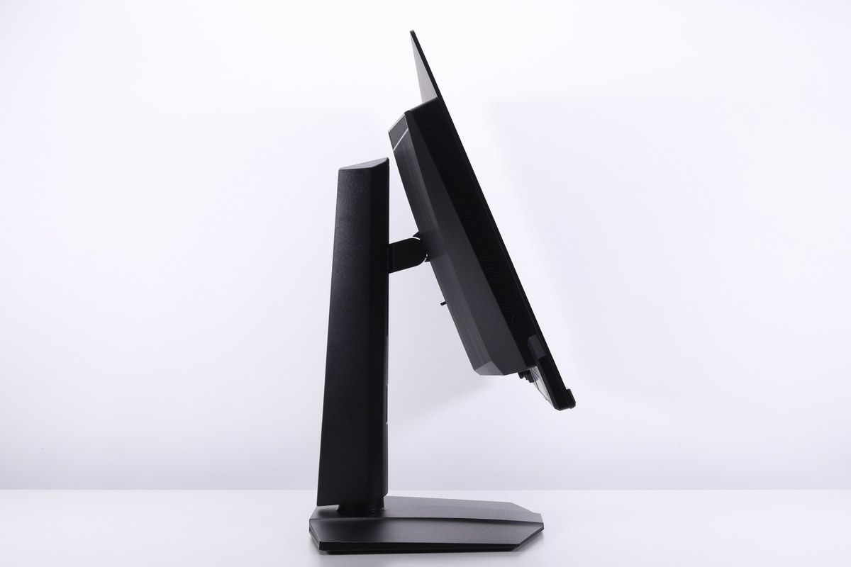 チルト(上下角度)の調整範囲は「-5～20度」