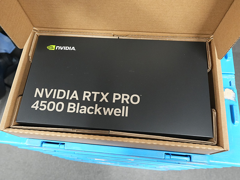 「NVIDIA RTX PRO 4500 Blackwell」