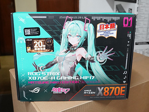 ASUS ROG×初音ミクコラボのPCパーツ/周辺機器が7製品、X870Eマザーや