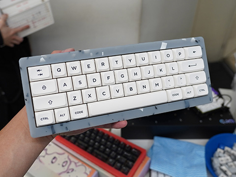 シリコンケース採用のキーボード自作キット「HIBI Design CHOPPER」が