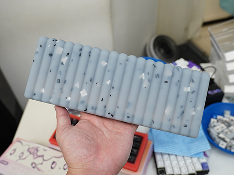 シリコンケース採用のキーボード自作キット「HIBI Design CHOPPER」が