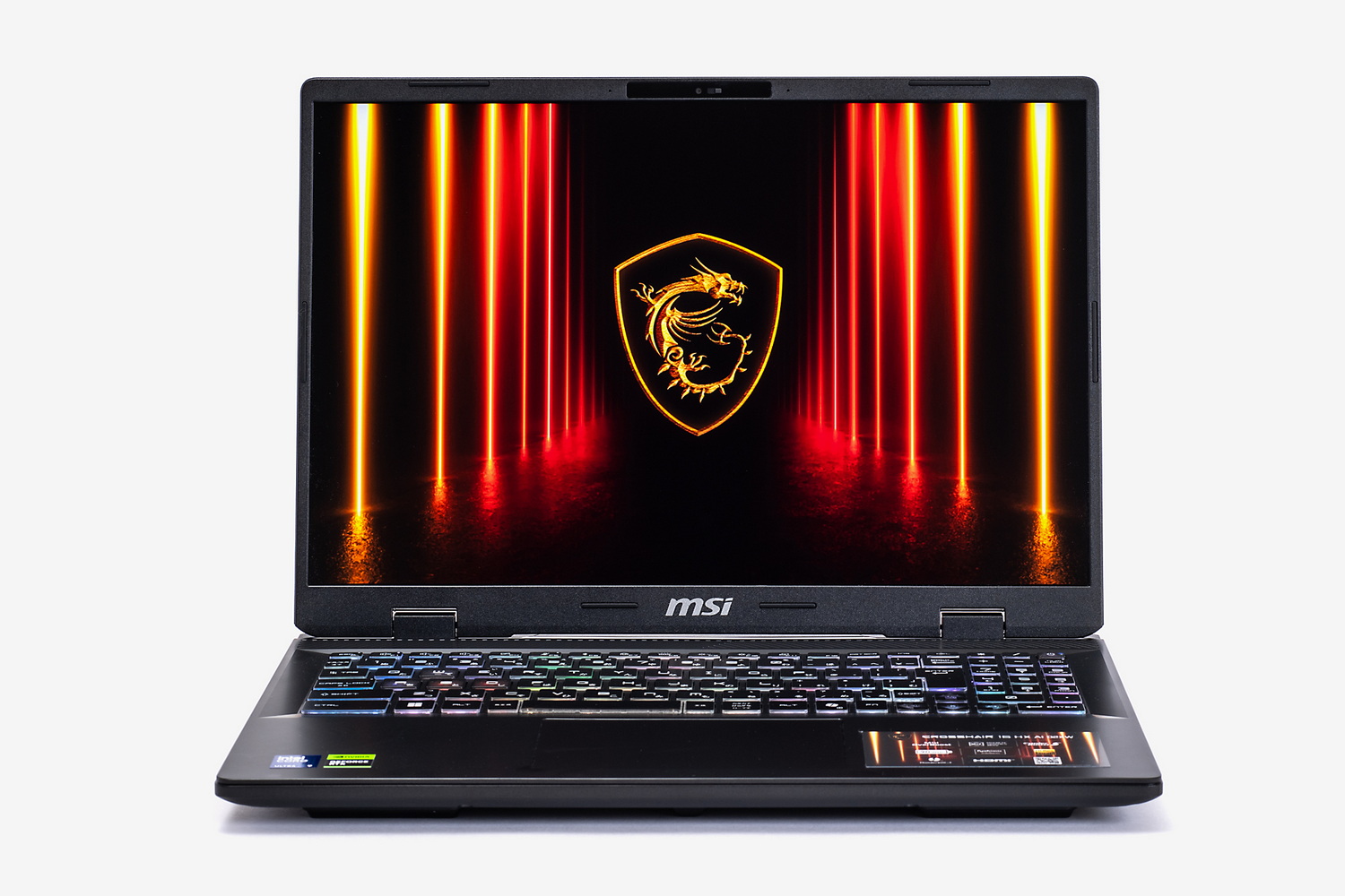 ディスプレイは16型で解像度は2,560×1,600ドット。リフレッシュレートは240Hzと高速だ