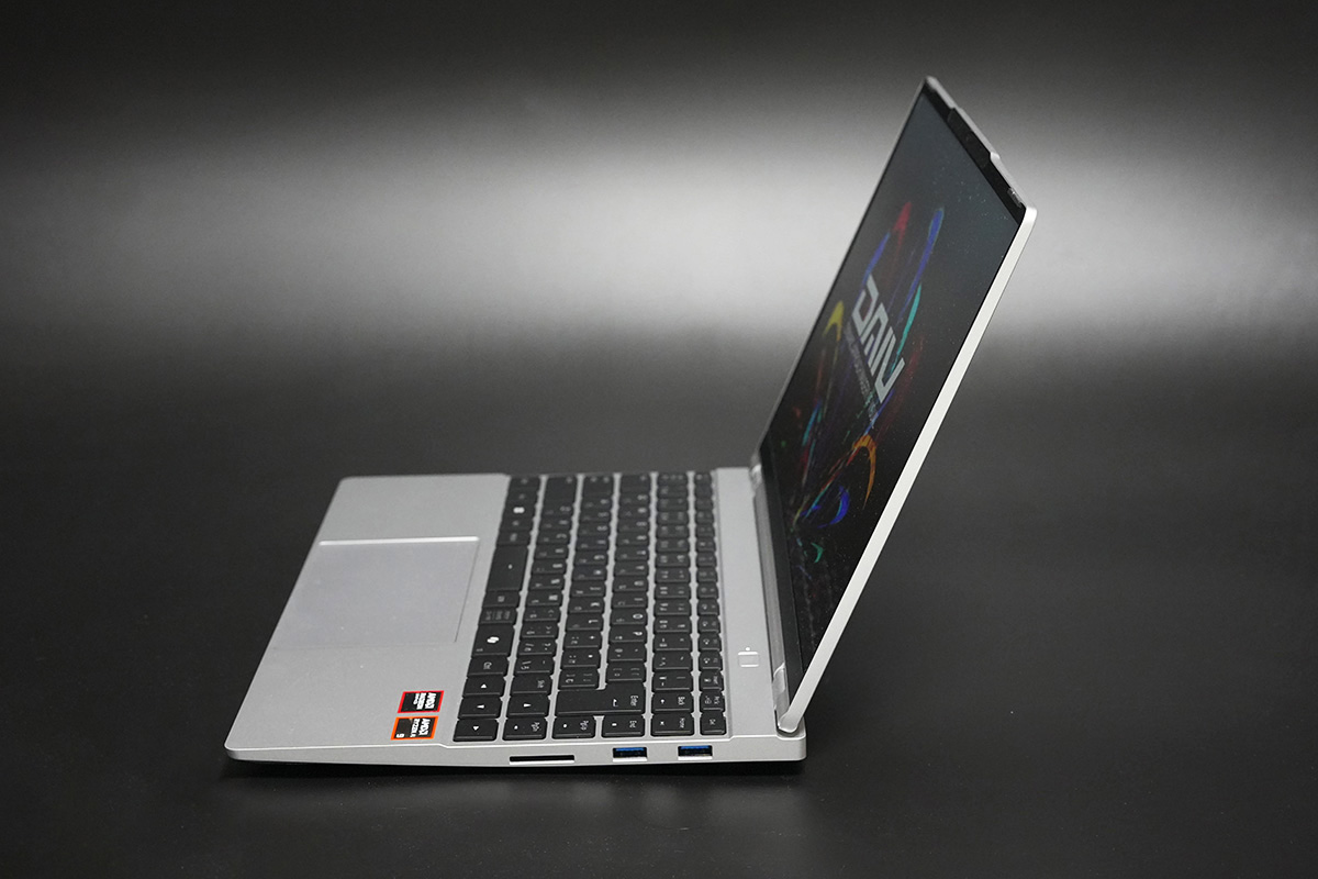 マグネシウム合金を使うことで薄型化