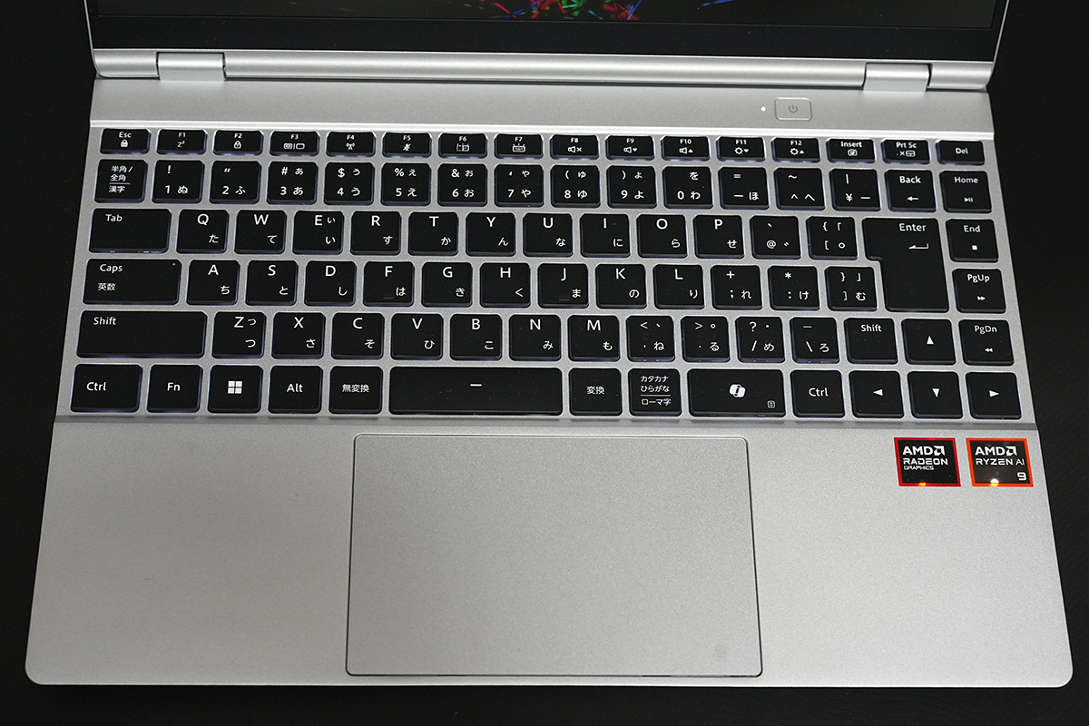 アイソレーションキーボードを採用