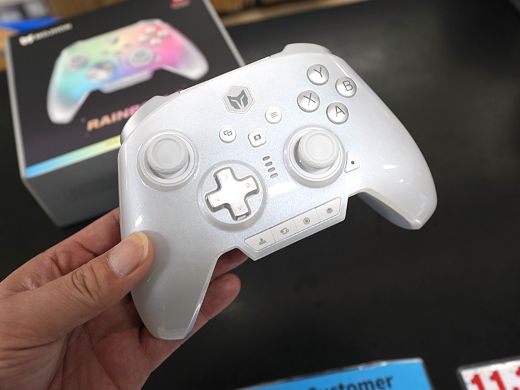 BIGBIG WONのゲームパッド「RAINBOW 3」が店頭入荷、2Kポーリング対応