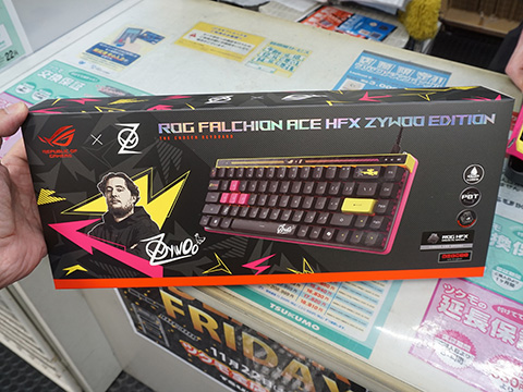 プロゲーマーコラボのキーボード「ROG Falchion Ace HFX ZywOo Edition