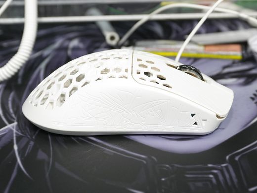 AKITSU ワイヤレスゲーミングマウス Arbiter Studio as-akitsu-carbon ブラック ワイヤレスゲーミング