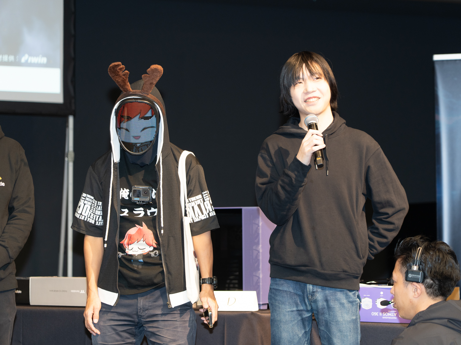 シュラララ！！氏（左）と黒戸モノ氏（右）