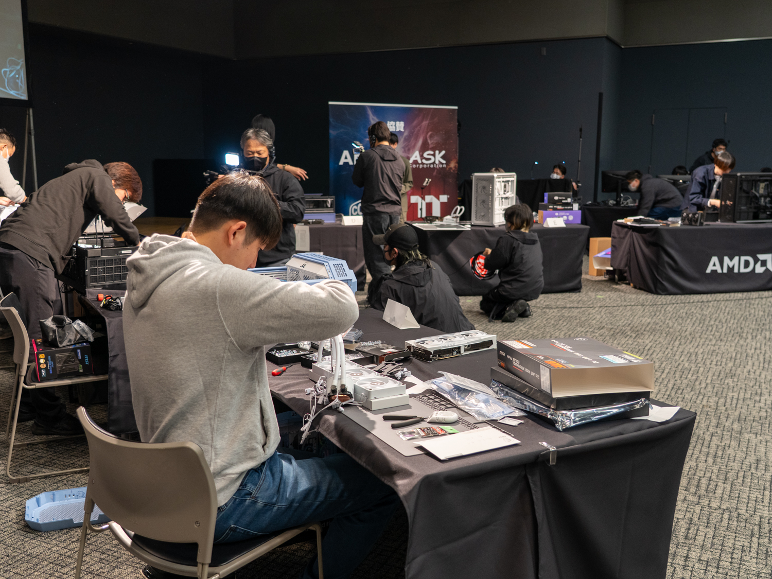 試合開始直後の様子