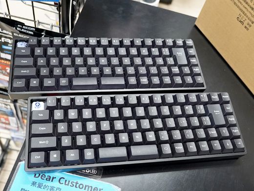 分割スペースバー採用/ラピトリ対応の65%日本語キーボード「VARO