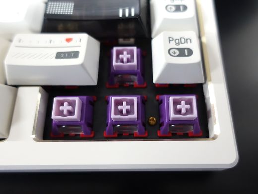 65%レイアウトの金属筐体ラピッドトリガー対応キーボード「ZEN 65 RT