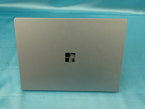 12.4型「Surface Laptop Go」の中古品が27,800円！Core i5-1035G1+8GB