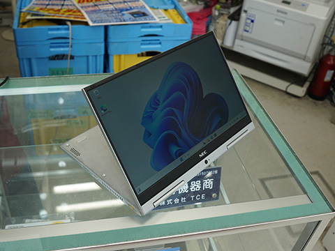 タブレットスタイルもOKなNEC製13.3型ノートPCが19,800円！Core i5