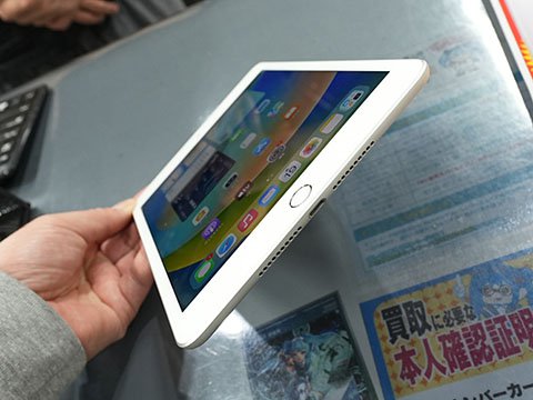 iPad第5世代 値下げ交渉⭕️ iPad 第五世代 本体 中古 整備済み品 32GB 128GB ゴールド シルバー