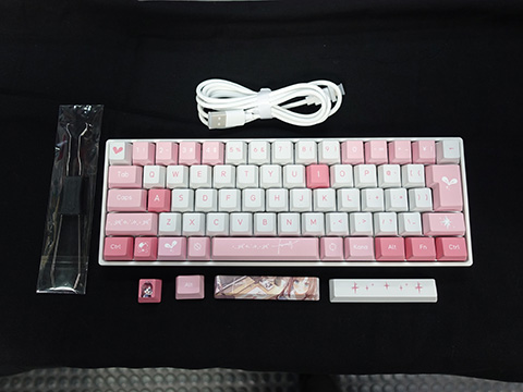 キズナアイ」とコラボしたAkkoのゲーミングキーボード「FUN60」「FUN87