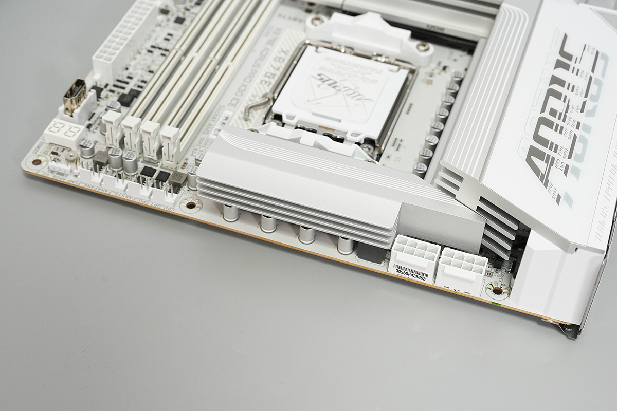 (新)X870E AORUS PRO X3D ICE