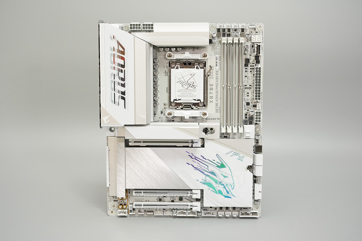 GIGABYTEのマザーボードの中でも特に白く美しいモデル