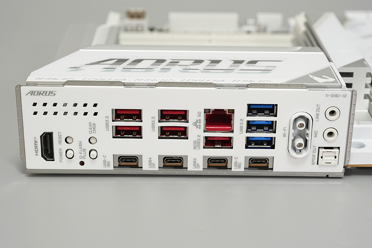 バックパネルインターフェイス