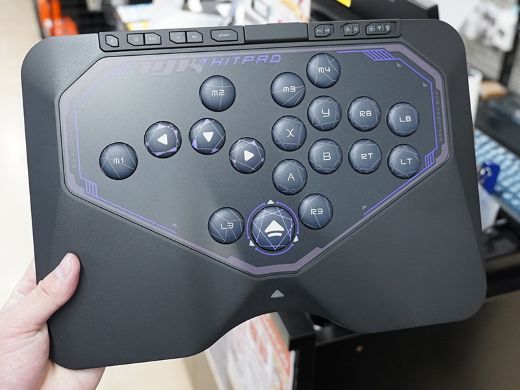 HJK HITPADレバーレスコントローラ 18ボタンレイアウトのレバーレスアケコン「HJK HITPAD」 - AKIBA PC