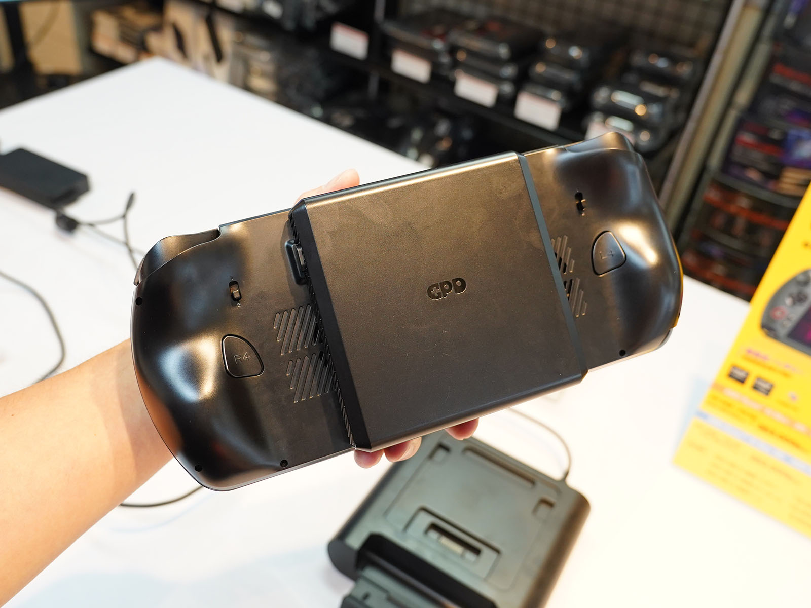 バッテリーを装着した状態