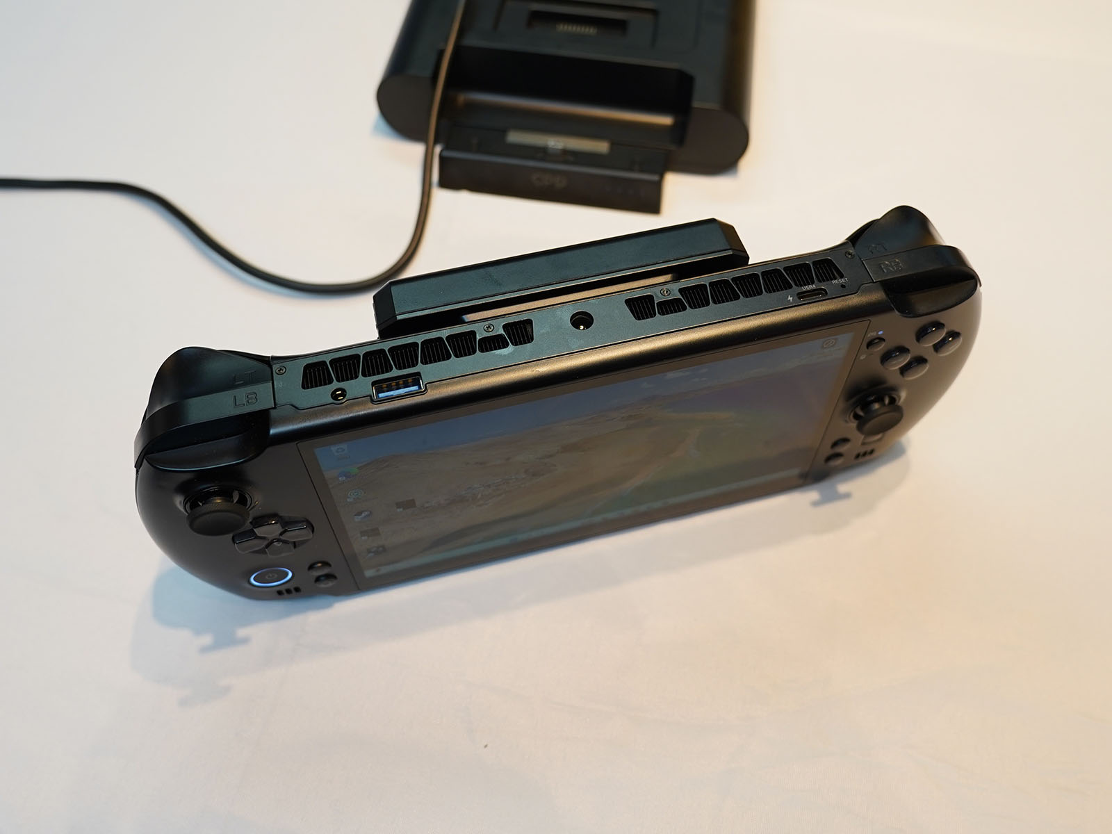 バッテリーを装着した状態