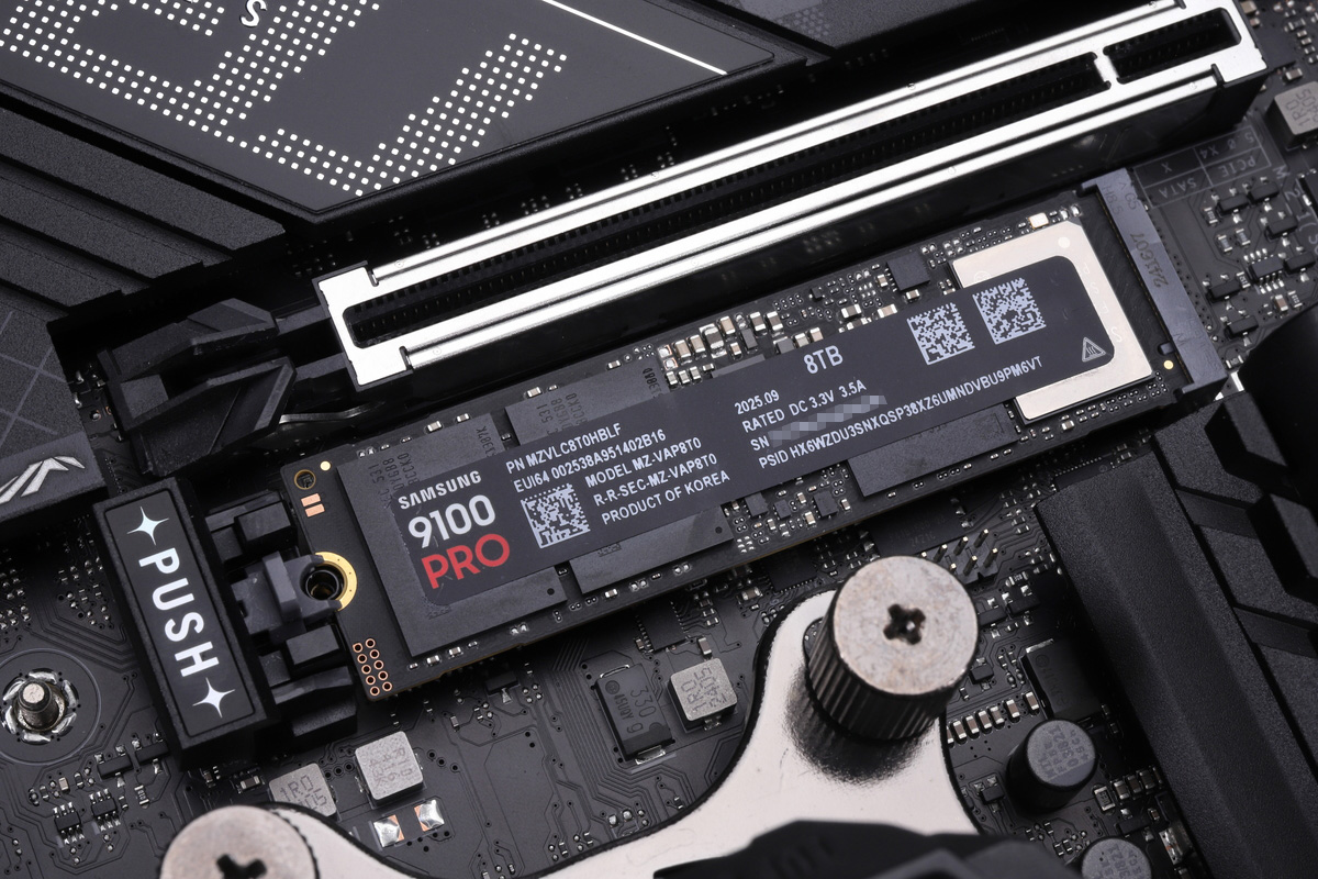 9100 PRO 8TBモデル