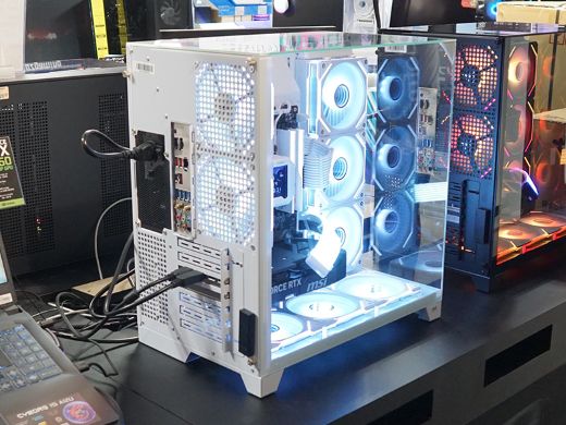 3面ピラーレスケース採用の「Rabbit0 Studio」ゲーミングPCが