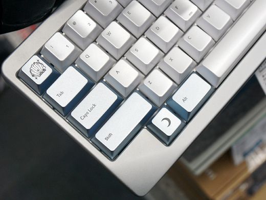 パール塗装のキーキャップセット「Keyria Labs Pearl Tear」 - AKIBA