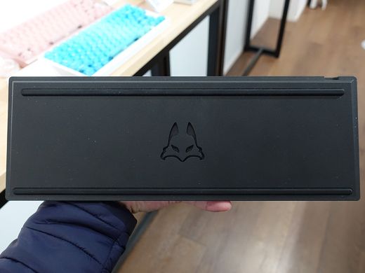 渋谷モチーフのゲーミングキーボード「ARC 65 Neo Shibuya Edition」が