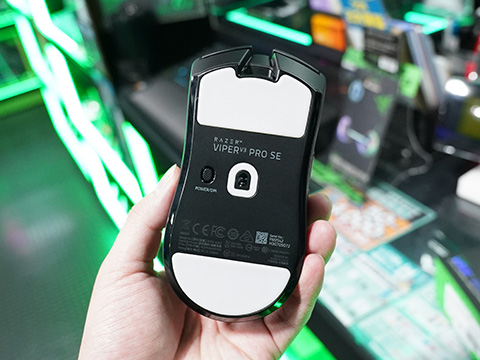 54gのRazer製ゲーミングマウス「Viper V3 Pro」に廉価モデル、無線