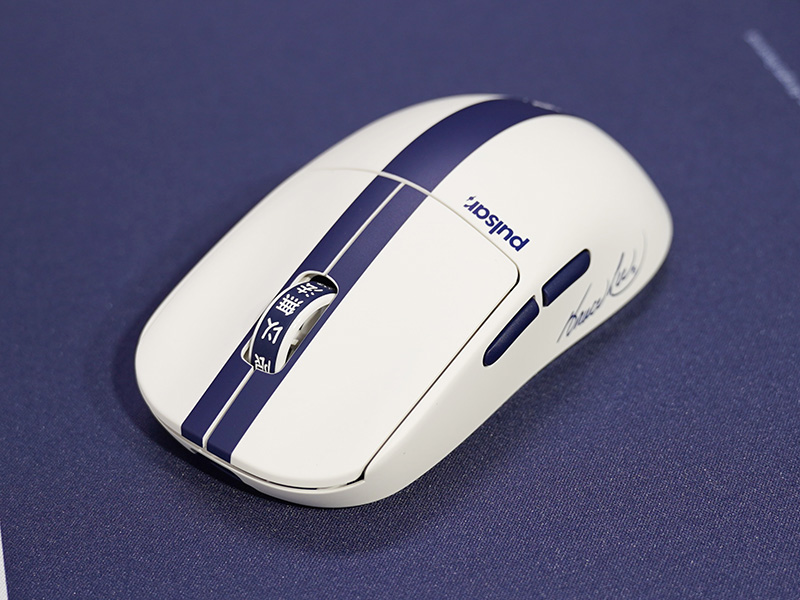 「[Bruce Lee 85th Edition] X2 CrazyLight Medium Gaming Mouse」