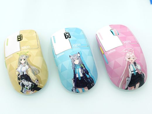 Pulsar×ブルアカ」コラボゲーミングマウス「X2 CrazyLight BlueArchive