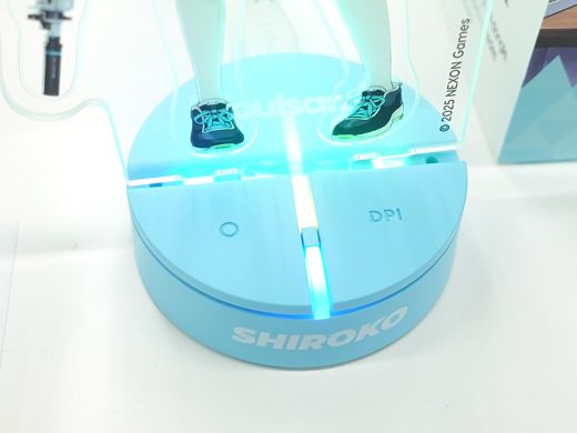 Pulsar×ブルアカ」コラボゲーミングマウス「X2 CrazyLight BlueArchive