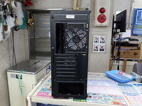 SilverStoneのミドルタワーケース「FARA 515XR」がTSUKUMOで展示中