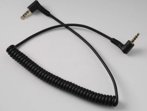 コイルタイプの分割キーボード用TRRSケーブルが990円 - AKIBA PC Hotline!