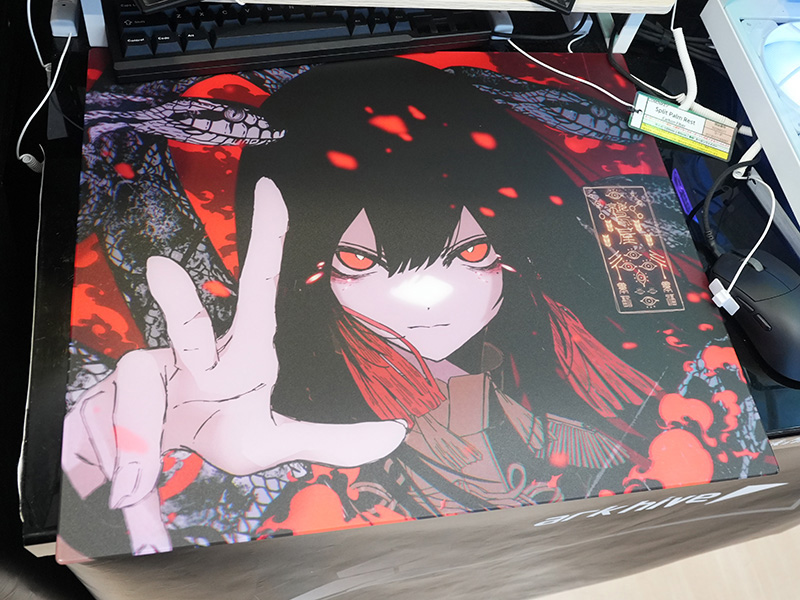 <a href="https://akiba-pc.watch.impress.co.jp/docs/news/news/2028671.html" class="deliver_inner_content i">イラストレーター鷲屋氏によるイラストが描かれたゲーミングマウスパッド「紅玉」</a>