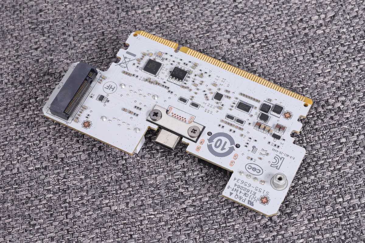 5-in-1 XPANDERカードのM.2スロット(M2_3)。PCIe 4.0×4レーン対応で、片面実装かつ2280サイズのM.2 SSDを搭載可能