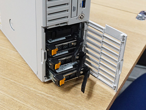 600GB SAS HDD×3や4コアXeon搭載、NECの省スペース型1Wayサーバーが