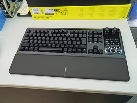 CORSAIRのStream Deck内蔵キーボード「GALLEON 100 SD」が予約スタート