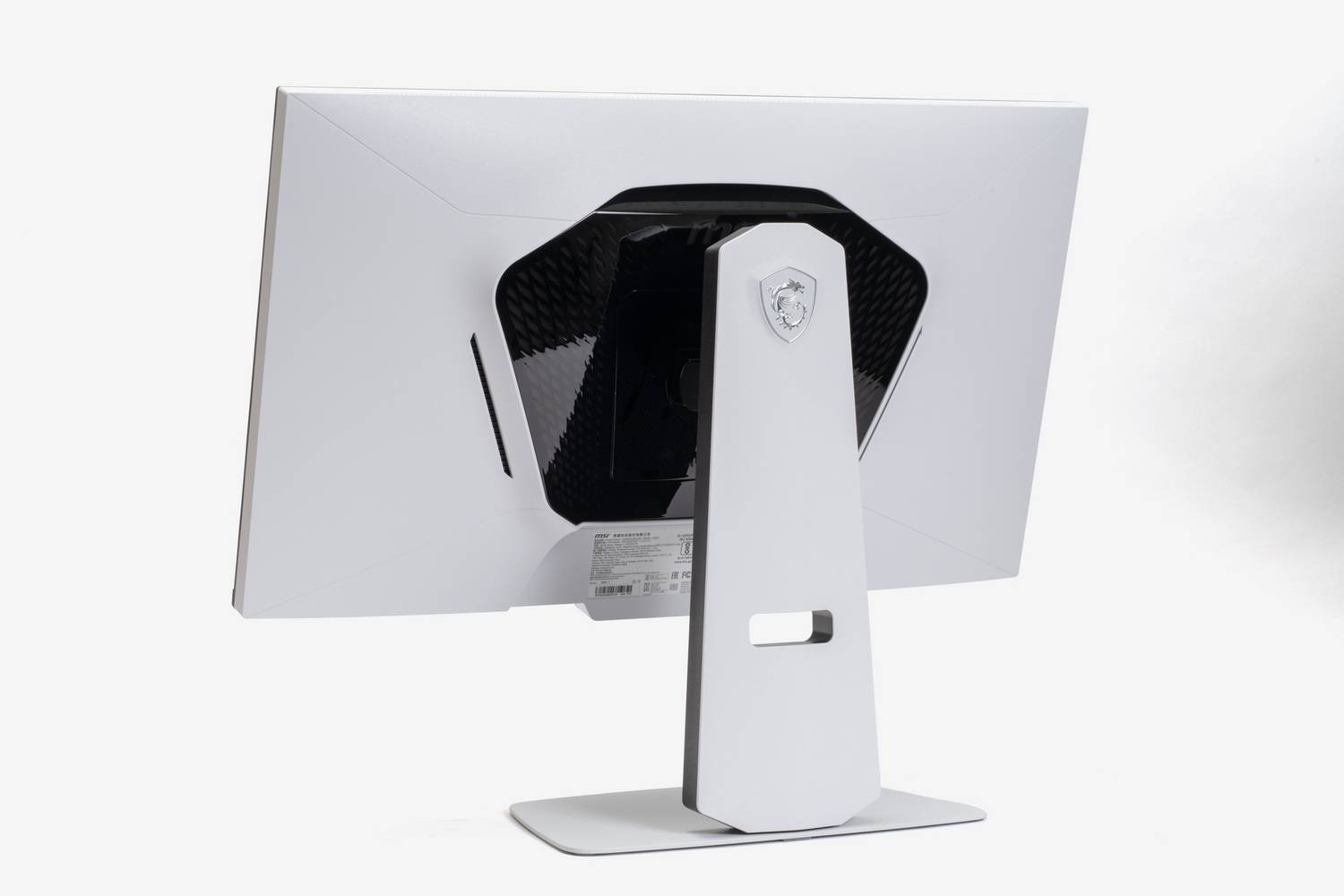 本体正面および背面(LED発光はオフ状態)。OSDメニューを操作するスティック「Naviキー」はパネル下部にあり、Naviキーを押し込むことでOSDを呼び出せる。スティックの上下左右に好きな機能を割り当てるショートカット機能も用意