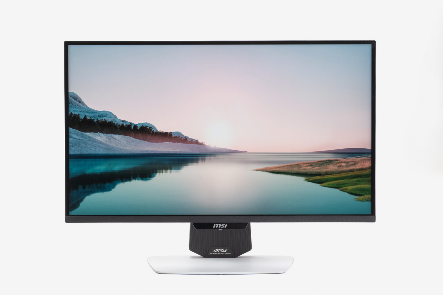 本体正面および背面(LED発光はオフ状態)。OSDメニューを操作するスティック「Naviキー」はパネル下部にあり、Naviキーを押し込むことでOSDを呼び出せる。スティックの上下左右に好きな機能を割り当てるショートカット機能も用意