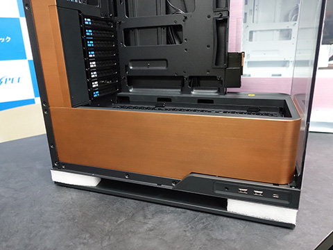 職人が塗装したPhanteksのピラーレスPCケース「Evolv X2」が入荷、色