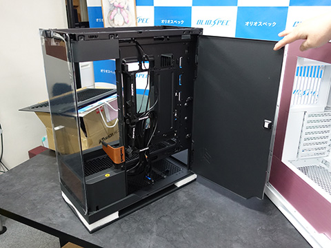 職人が塗装したPhanteksのピラーレスPCケース「Evolv X2」が入荷、色